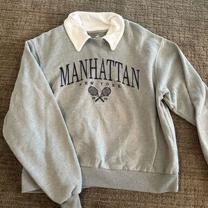 Crew neck with built in collar